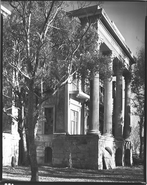 [Full-Façade Greek Revival Porch, Right Wing of Belle Grove Plantation, White Castle, Louisiana], Walker Evans (American, St. Louis, Missouri 1903–1975 New Haven, Connecticut), Film negative 