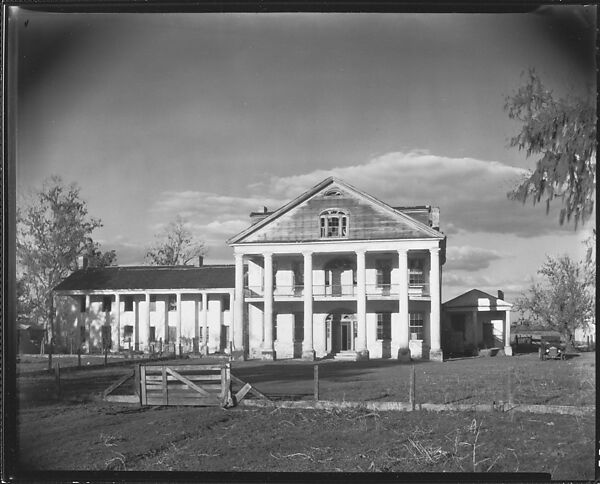 [Dilapidated Greek Revival Building (Plantation House?), Louisiana?], Walker Evans (American, St. Louis, Missouri 1903–1975 New Haven, Connecticut), Film negative 