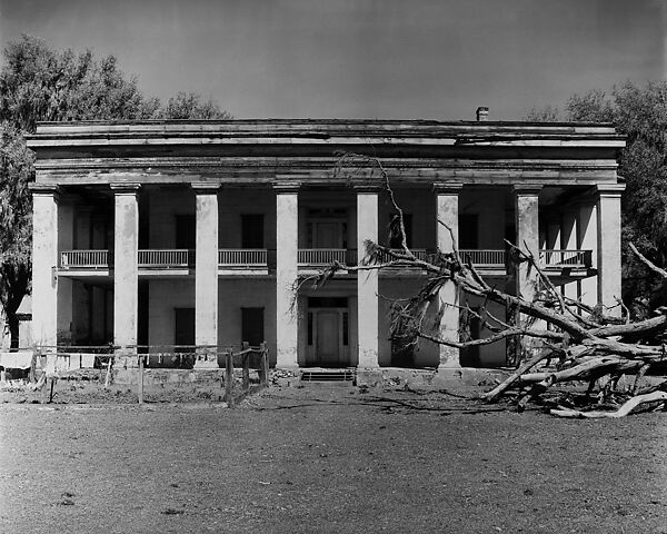 [Belle Helene Plantation House with Uprooted Tree, Louisiana], Walker Evans (American, St. Louis, Missouri 1903–1975 New Haven, Connecticut), Film negative 