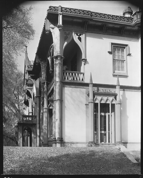 [Afton Villa Plantation Façade Corner, Baines, Louisiana], Walker Evans (American, St. Louis, Missouri 1903–1975 New Haven, Connecticut), Film negative 