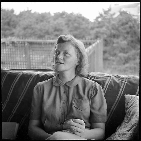 [24 Portraits, Views, and Studies: Jane Smith Ninas, Olivia Saunders Agee, Peggy Hobson, and Folk Victorian Cottages at Oak Bluffs, and Edgartown Tombstones, Martha's Vineyard, Massachusetts], Walker Evans (American, St. Louis, Missouri 1903–1975 New Haven, Connecticut), Film negative