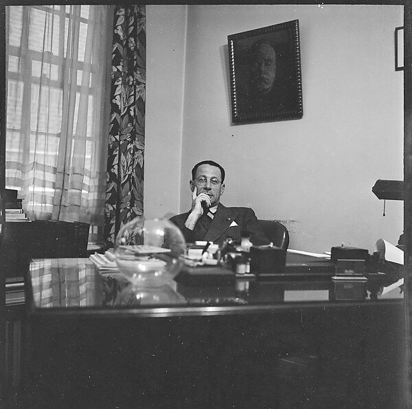 [44 Portraits and Views: Unidentified Doctor ("Lucas"), Nurse ("Dannenberg"), and Office (40), and Jane Smith Evans and Billie Voorhees in 441 East 92nd Street Apartment (4), New York City], Walker Evans (American, St. Louis, Missouri 1903–1975 New Haven, Connecticut), Film negative