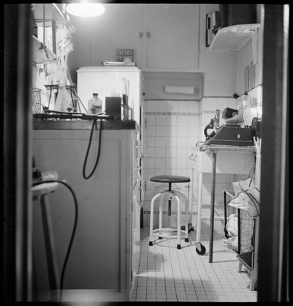 [44 Portraits and Views: Unidentified Doctor ("Lucas"), Nurse ("Dannenberg"), and Office (40), and Jane Smith Evans and Billie Voorhees in 441 East 92nd Street Apartment (4), New York City], Walker Evans (American, St. Louis, Missouri 1903–1975 New Haven, Connecticut), Film negative