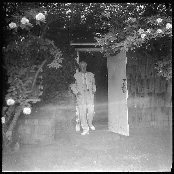 [12 Portraits of Unidentified People on Beach and In Cottage Doorway, Possibly England], Walker Evans (American, St. Louis, Missouri 1903–1975 New Haven, Connecticut), Film negative