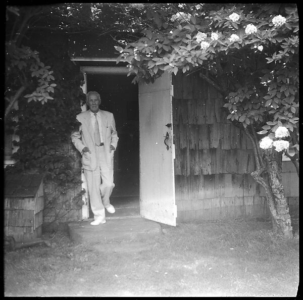 [12 Portraits of Unidentified People on Beach and In Cottage Doorway, Possibly England], Walker Evans (American, St. Louis, Missouri 1903–1975 New Haven, Connecticut), Film negative