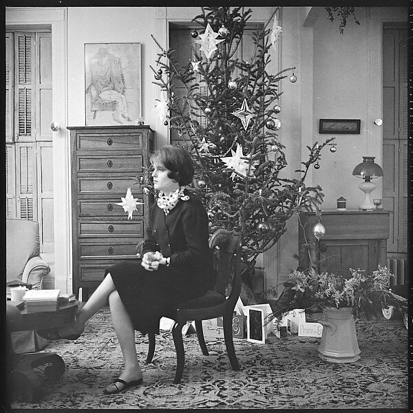 [12 Portraits of Isabelle Evans at 163 East 94th Street, New York City], Walker Evans (American, St. Louis, Missouri 1903–1975 New Haven, Connecticut), Film negative