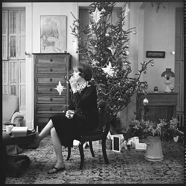 [12 Portraits of Isabelle Evans at 163 East 94th Street, New York City], Walker Evans (American, St. Louis, Missouri 1903–1975 New Haven, Connecticut), Film negative