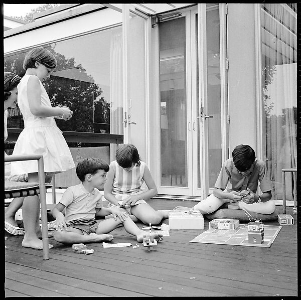 [237 Portraits of Frank W. Hoch and His Family at Home, Irvington-on-Hudson, New York], Walker Evans (American, St. Louis, Missouri 1903–1975 New Haven, Connecticut), Film negative