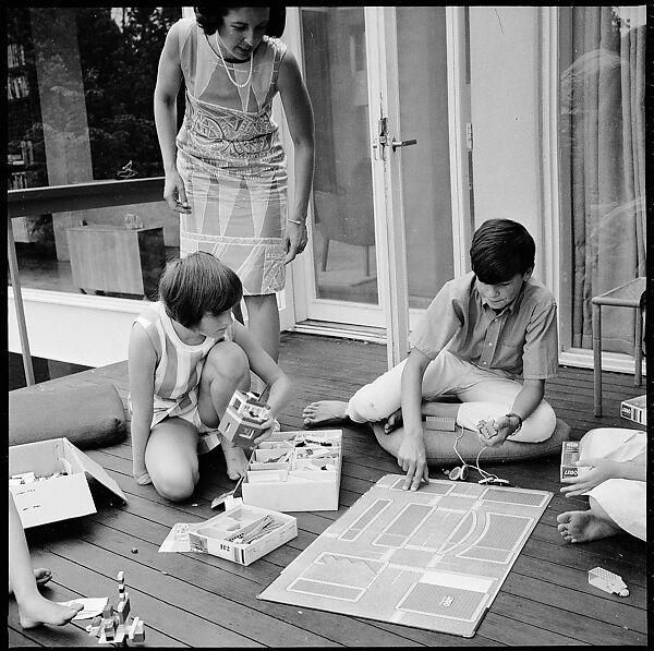 [237 Portraits of Frank W. Hoch and His Family at Home, Irvington-on-Hudson, New York], Walker Evans (American, St. Louis, Missouri 1903–1975 New Haven, Connecticut), Film negative