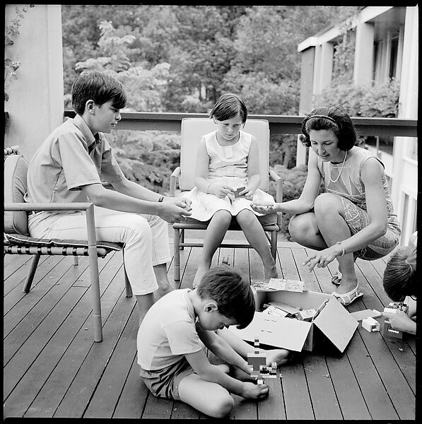[237 Portraits of Frank W. Hoch and His Family at Home, Irvington-on-Hudson, New York], Walker Evans (American, St. Louis, Missouri 1903–1975 New Haven, Connecticut), Film negative