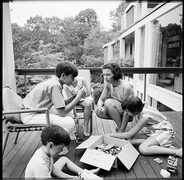 [237 Portraits of Frank W. Hoch and His Family at Home, Irvington-on-Hudson, New York], Walker Evans (American, St. Louis, Missouri 1903–1975 New Haven, Connecticut), Film negative