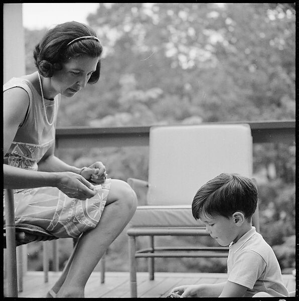[237 Portraits of Frank W. Hoch and His Family at Home, Irvington-on-Hudson, New York], Walker Evans (American, St. Louis, Missouri 1903–1975 New Haven, Connecticut), Film negative
