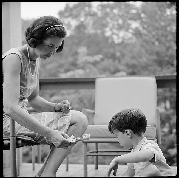 [237 Portraits of Frank W. Hoch and His Family at Home, Irvington-on-Hudson, New York], Walker Evans (American, St. Louis, Missouri 1903–1975 New Haven, Connecticut), Film negative