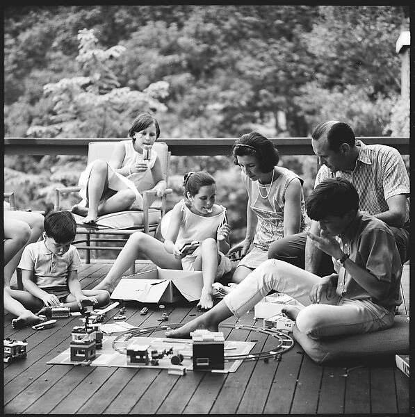 [237 Portraits of Frank W. Hoch and His Family at Home, Irvington-on-Hudson, New York], Walker Evans (American, St. Louis, Missouri 1903–1975 New Haven, Connecticut), Film negative