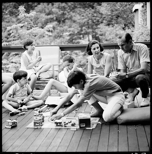 [237 Portraits of Frank W. Hoch and His Family at Home, Irvington-on-Hudson, New York], Walker Evans (American, St. Louis, Missouri 1903–1975 New Haven, Connecticut), Film negative