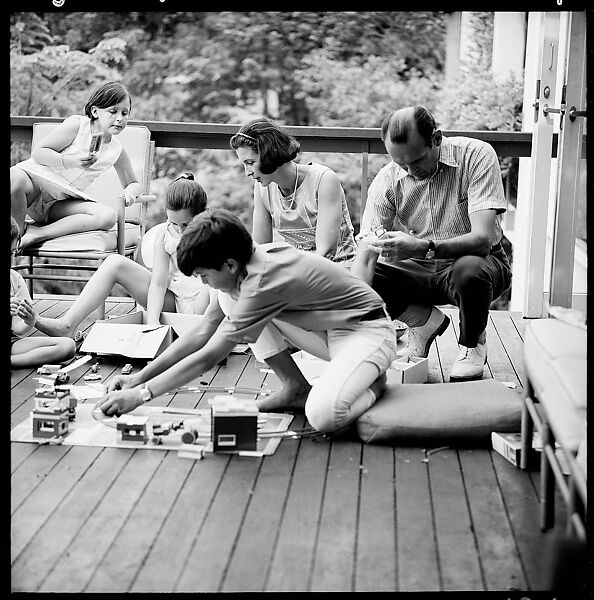 [237 Portraits of Frank W. Hoch and His Family at Home, Irvington-on-Hudson, New York], Walker Evans (American, St. Louis, Missouri 1903–1975 New Haven, Connecticut), Film negative
