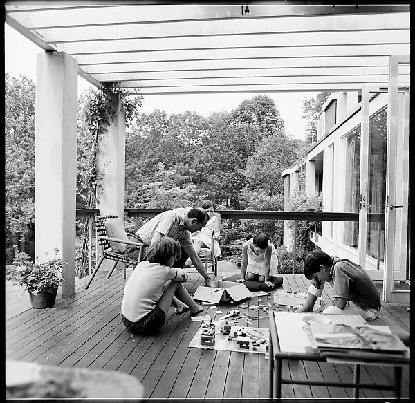 [237 Portraits of Frank W. Hoch and His Family at Home, Irvington-on-Hudson, New York], Walker Evans (American, St. Louis, Missouri 1903–1975 New Haven, Connecticut), Film negative