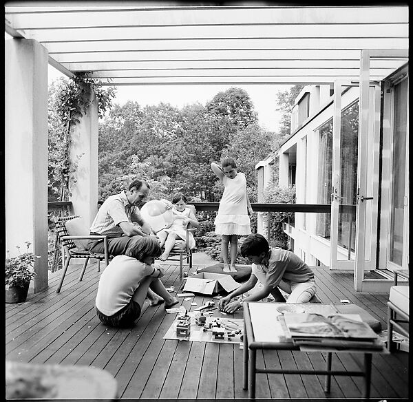 [237 Portraits of Frank W. Hoch and His Family at Home, Irvington-on-Hudson, New York], Walker Evans (American, St. Louis, Missouri 1903–1975 New Haven, Connecticut), Film negative