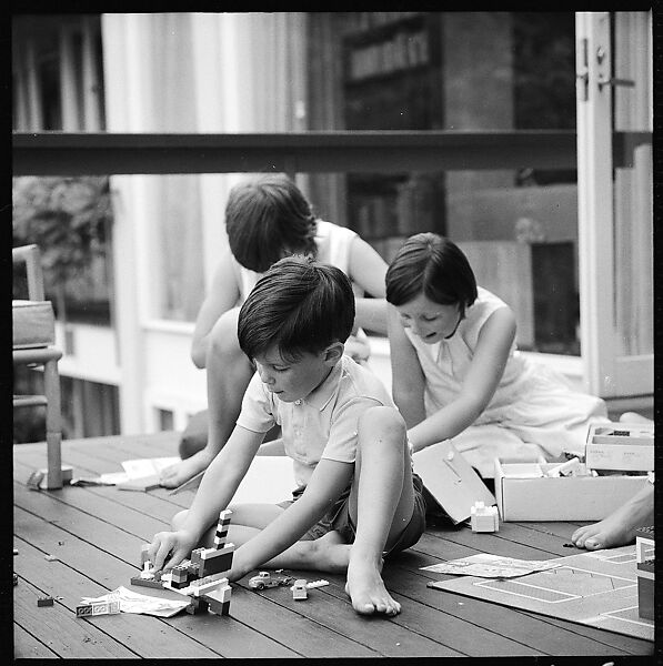 [237 Portraits of Frank W. Hoch and His Family at Home, Irvington-on-Hudson, New York], Walker Evans (American, St. Louis, Missouri 1903–1975 New Haven, Connecticut), Film negative