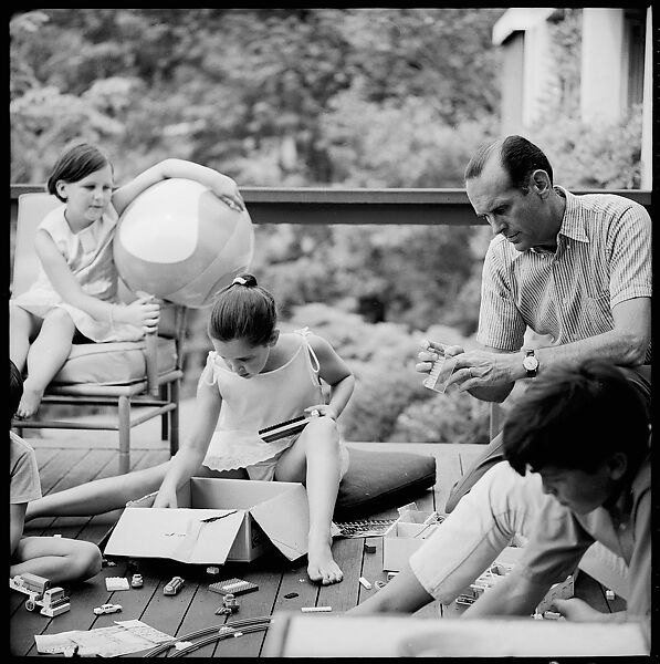 [237 Portraits of Frank W. Hoch and His Family at Home, Irvington-on-Hudson, New York], Walker Evans (American, St. Louis, Missouri 1903–1975 New Haven, Connecticut), Film negative