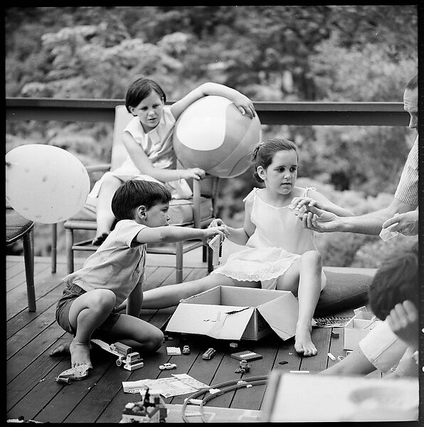 [237 Portraits of Frank W. Hoch and His Family at Home, Irvington-on-Hudson, New York], Walker Evans (American, St. Louis, Missouri 1903–1975 New Haven, Connecticut), Film negative