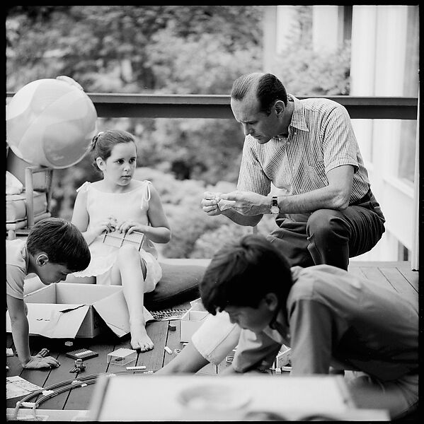 [237 Portraits of Frank W. Hoch and His Family at Home, Irvington-on-Hudson, New York], Walker Evans (American, St. Louis, Missouri 1903–1975 New Haven, Connecticut), Film negative