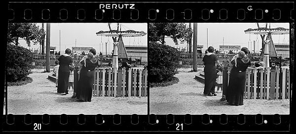 [Two 35mm Film Frames: Women and Children at Amusement Park Ride, From Behind], Walker Evans (American, St. Louis, Missouri 1903–1975 New Haven, Connecticut), Film negative