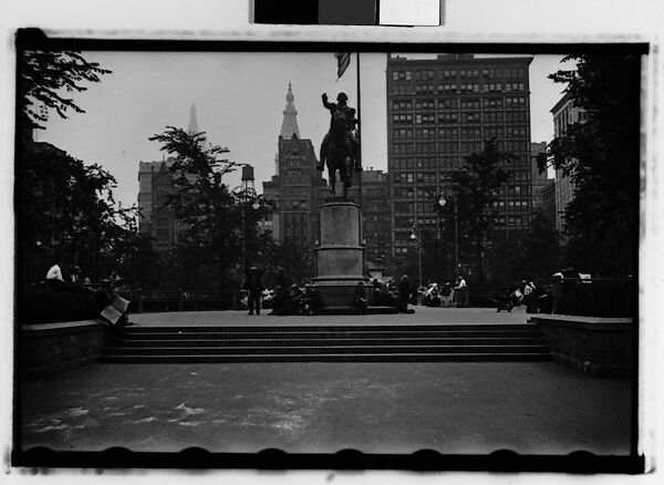 [Two 35mm Film Frames: George Washington Statue with Men Around Base, Union Square Park, New York City], Walker Evans (American, St. Louis, Missouri 1903–1975 New Haven, Connecticut), Film negative 