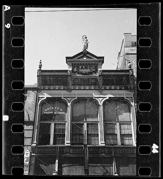 [One 35mm Film Frame: Greek Revival Building (Boyett's Photo Studio) with Figurehead Above Pediment], Walker Evans (American, St. Louis, Missouri 1903–1975 New Haven, Connecticut), Film negative