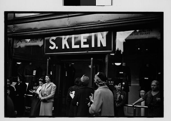 [Five 35mm Film Frames: Shoppers Outside Klein's Department Store Entrance, Sidewalk Vendor and Shoppers Beneath Billboard, Union Square, New York City], Walker Evans (American, St. Louis, Missouri 1903–1975 New Haven, Connecticut), Film negative