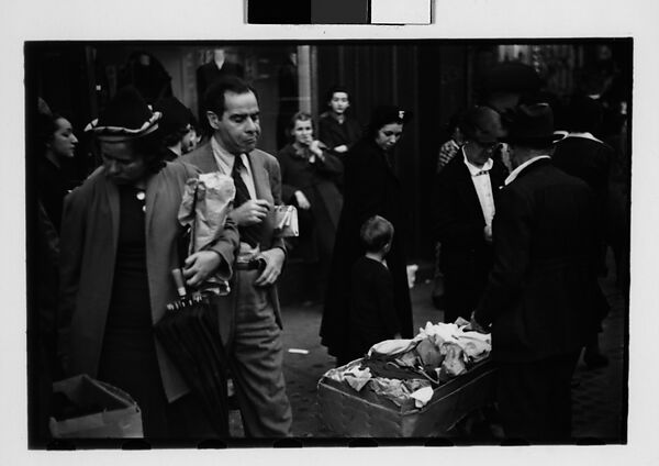 [Five 35mm Film Frames: Sidewalk Vendor and Shoppers Outside Klein's Department Store, Union Square, New York City], Walker Evans (American, St. Louis, Missouri 1903–1975 New Haven, Connecticut), Film negative