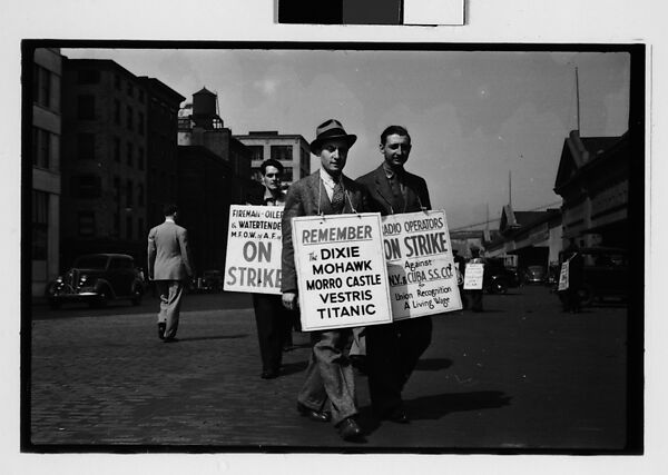 [Two 35mm Film Frames: Picket Lines, South Street, New York City], Walker Evans (American, St. Louis, Missouri 1903–1975 New Haven, Connecticut), Film negative