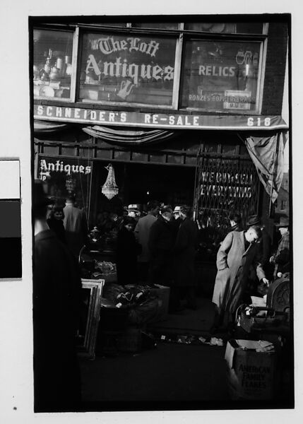 [Five 35mm Film Frames: Sidewalk Shoppers in Front of Antiques Store, Chicago, Illinois], Walker Evans (American, St. Louis, Missouri 1903–1975 New Haven, Connecticut), Film negative