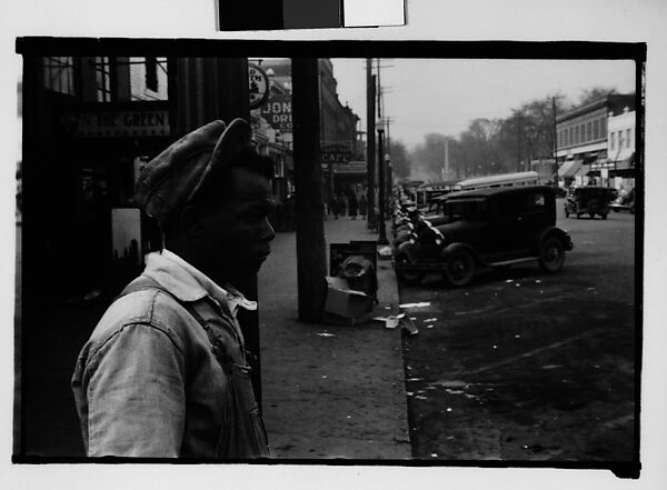 [Man Leaning on Lamppost on Main Street, Milledgeville, Georgia], Walker Evans (American, St. Louis, Missouri 1903–1975 New Haven, Connecticut), Film negative 