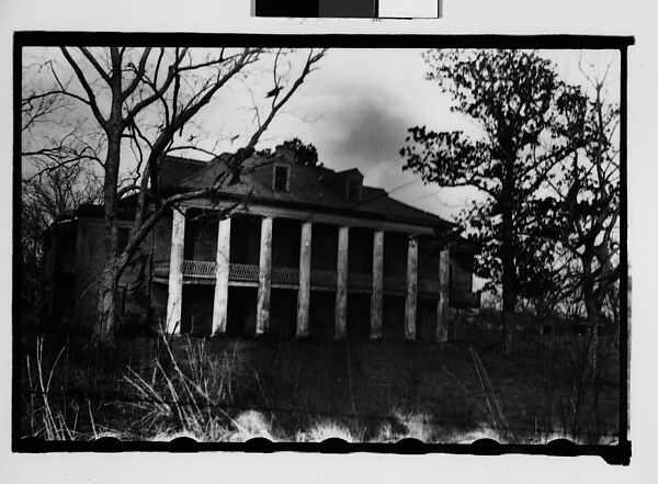 [Unidentified Plantation House, New Orleans Vicinity, Louisiana], Walker Evans (American, St. Louis, Missouri 1903–1975 New Haven, Connecticut), Film negative 