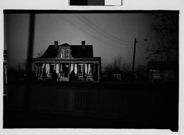 [House with Centered Roof Gable, From Moving Automobile, Between Reserve and Convent, Louisiana], Walker Evans (American, St. Louis, Missouri 1903–1975 New Haven, Connecticut), Film negative 
