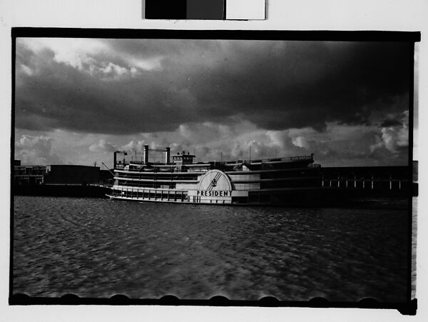 Walker Evans | [Steamboat &quot;President&quot; at Dock, New Orleans, Louisiana] | The Met