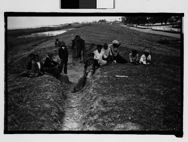 [Children on Levee, From Automobile, New Orleans Vicinity, Louisiana], Walker Evans (American, St. Louis, Missouri 1903–1975 New Haven, Connecticut), Film negative 