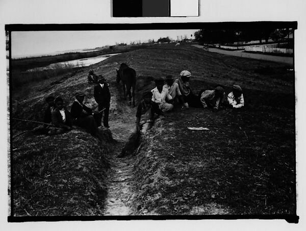 [Children on Levee, From Automobile, New Orleans Vicinity, Louisiana], Walker Evans (American, St. Louis, Missouri 1903–1975 New Haven, Connecticut), Film negative 
