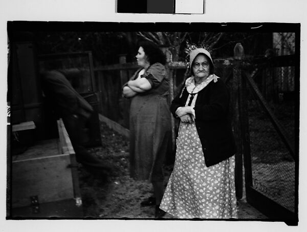 [Women Next to Pickup Truck at Filling Station, New Orleans Vicinity, Louisiana], Walker Evans (American, St. Louis, Missouri 1903–1975 New Haven, Connecticut), Film negative 