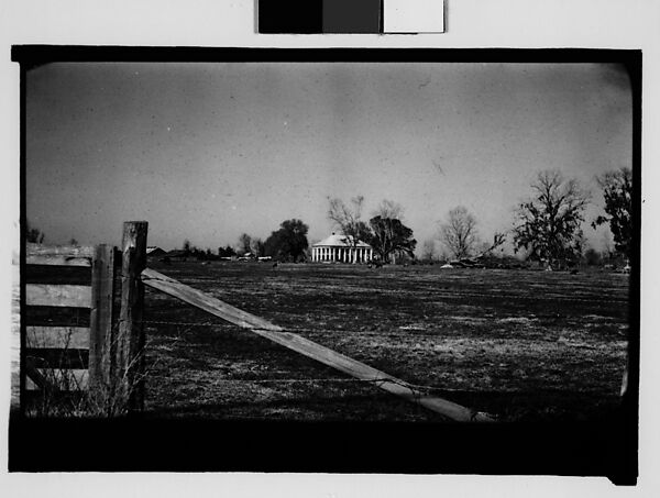 [Plantation House in Field, From Automobile, New Orleans Vicinity, Louisiana], Walker Evans (American, St. Louis, Missouri 1903–1975 New Haven, Connecticut), Film negative 