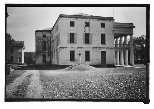 [Side View of Greek Revival Building, Convent, Louisiana], Walker Evans (American, St. Louis, Missouri 1903–1975 New Haven, Connecticut), Film negative 