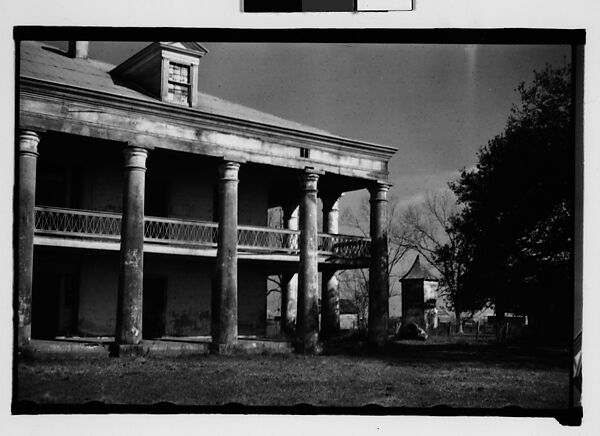 [Uncle Sam Plantation House and Garconniere, St. James Parish, Louisiana], Walker Evans (American, St. Louis, Missouri 1903–1975 New Haven, Connecticut), Film negative 