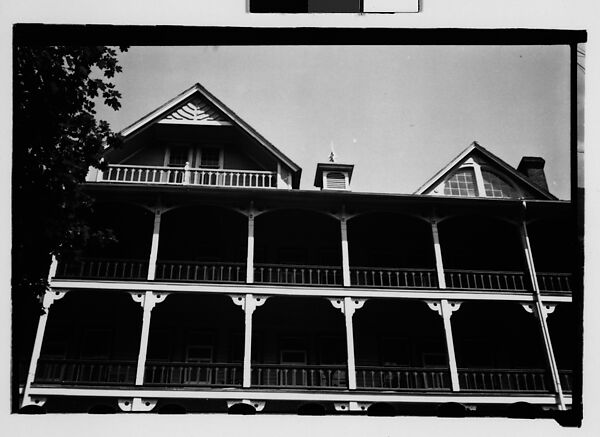 [Façade Detail of Bedford Springs Hotel, Pennsylvania], Walker Evans (American, St. Louis, Missouri 1903–1975 New Haven, Connecticut), Film negative 