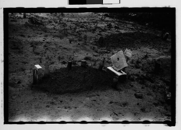 [Grave, Alabama], Walker Evans (American, St. Louis, Missouri 1903–1975 New Haven, Connecticut), Film negative 