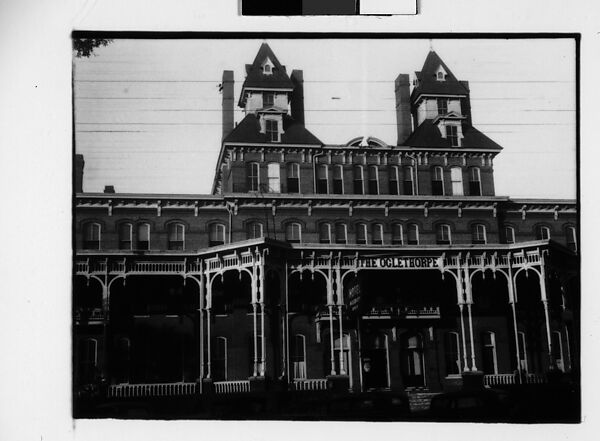 [Two 35mm Film Frames: Oglethorpe Hotel, Savannah, Georgia], Walker Evans (American, St. Louis, Missouri 1903–1975 New Haven, Connecticut), Film negative 