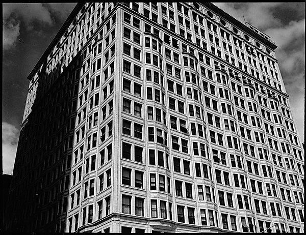 [343 Views and Studies of Chicago Architecture, Streets, and Pedestrians, For Fortune Article "Chicago: A Camera Exploration" Published February 1947], Walker Evans (American, St. Louis, Missouri 1903–1975 New Haven, Connecticut), Film negative
