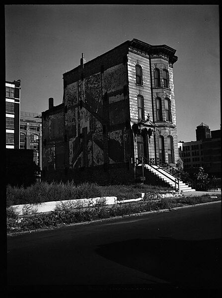 [343 Views and Studies of Chicago Architecture, Streets, and Pedestrians, For Fortune Article "Chicago: A Camera Exploration" Published February 1947], Walker Evans (American, St. Louis, Missouri 1903–1975 New Haven, Connecticut), Film negative