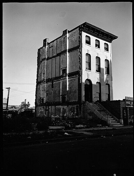 [343 Views and Studies of Chicago Architecture, Streets, and Pedestrians, For Fortune Article "Chicago: A Camera Exploration" Published February 1947], Walker Evans (American, St. Louis, Missouri 1903–1975 New Haven, Connecticut), Film negative