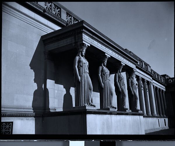 [343 Views and Studies of Chicago Architecture, Streets, and Pedestrians, For Fortune Article "Chicago: A Camera Exploration" Published February 1947], Walker Evans (American, St. Louis, Missouri 1903–1975 New Haven, Connecticut), Film negative